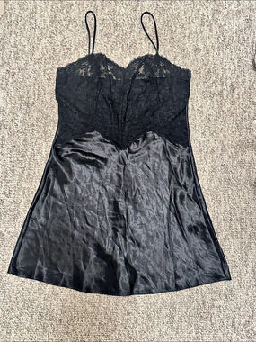 Lindsey Roscoe Black Lace Satin Chemise Like New